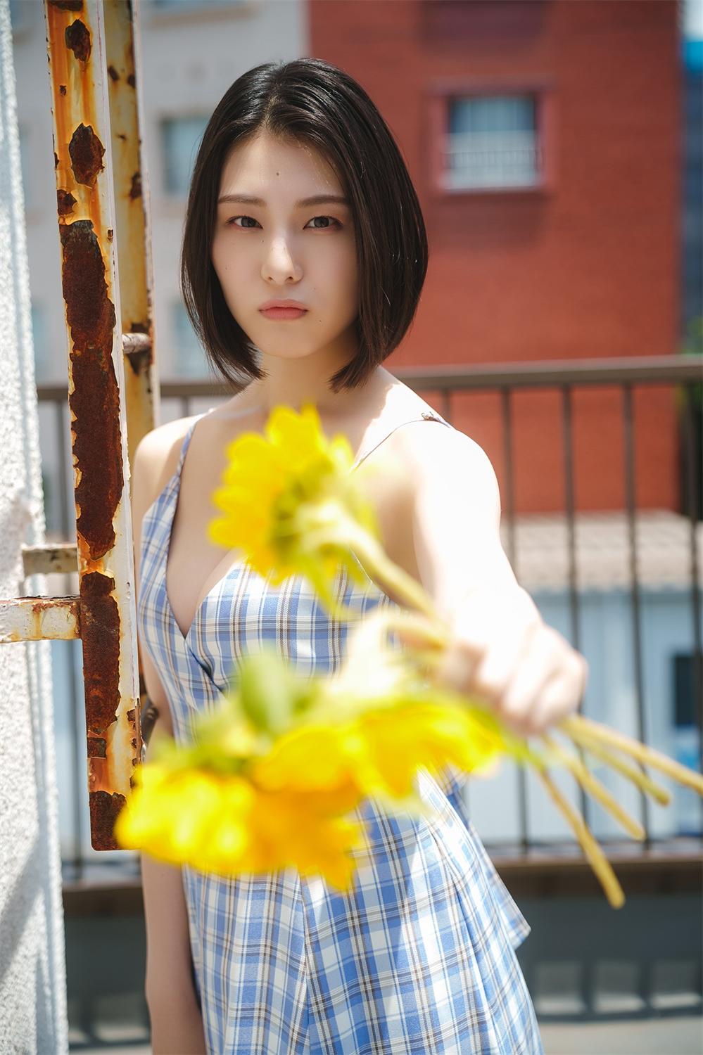 相楽伊織「夏の部屋で、伊織と。」【ヤングチャンピオンデジグラ】2023.10.01-漫画客