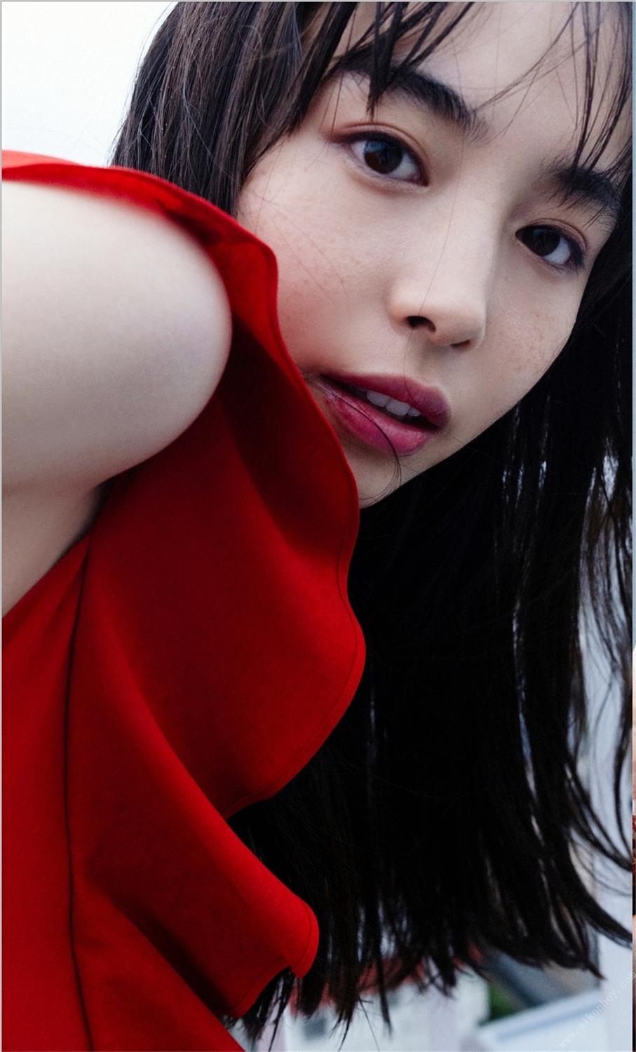井桁弘恵『週プレ プラス！』アザーカットデジタル写真集「雨、時々、クリームソーダ。～prologue～」 週プレ PHOTO BOOK 2022.07.11-漫画客