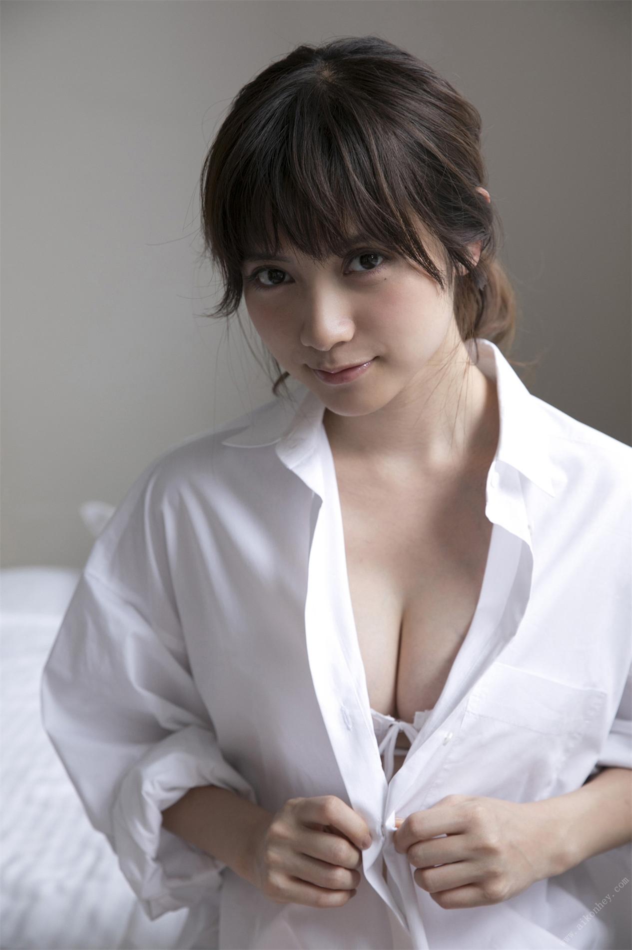 桃月梨子 「なしこSummer」 ヤンマガデジタル写真集-漫画客
