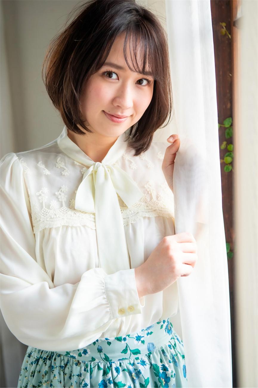 成海美雨 オフィシャルヌード写真集 Silky-漫画客