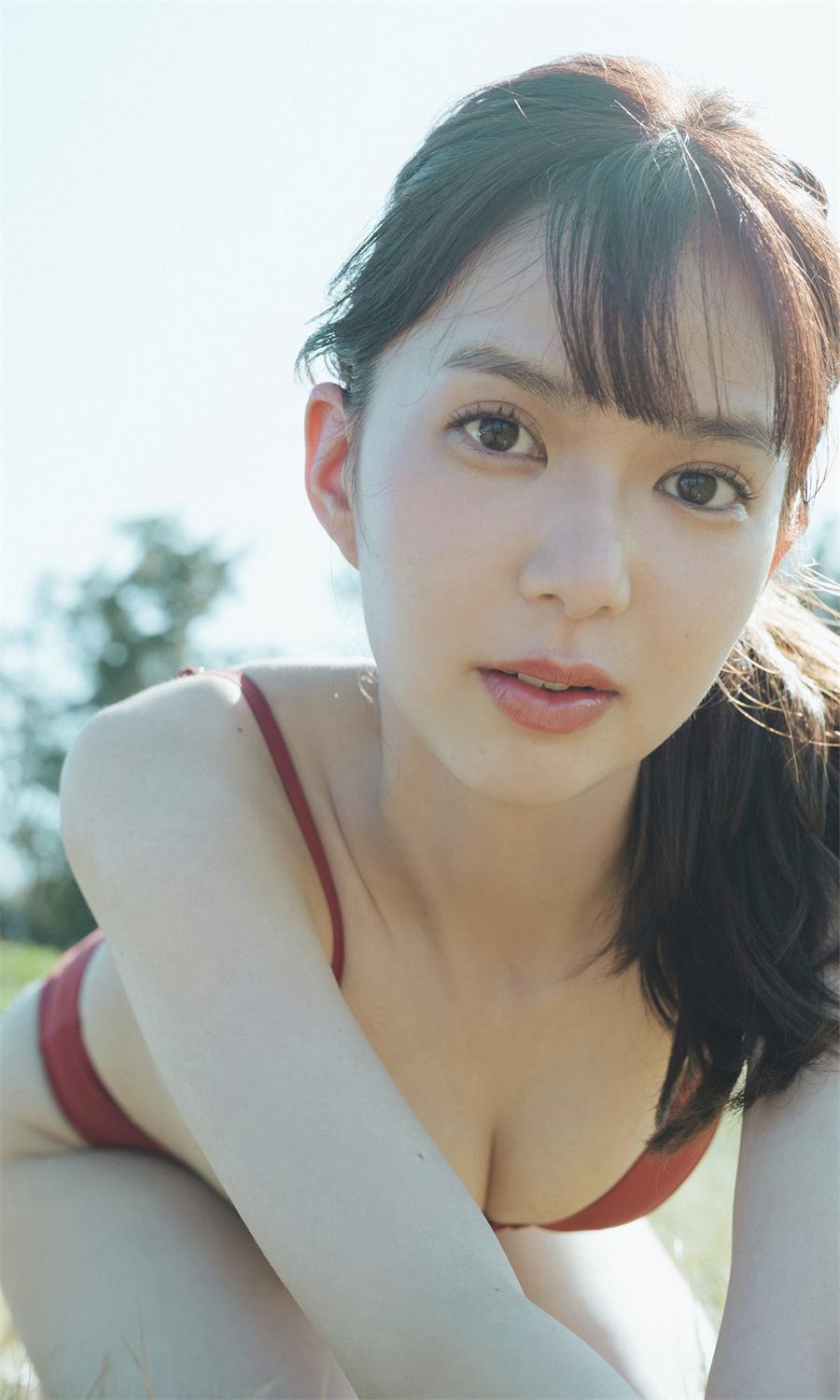 松平璃子写真集「バズる美脚、美尻。～prologue～」-漫画客