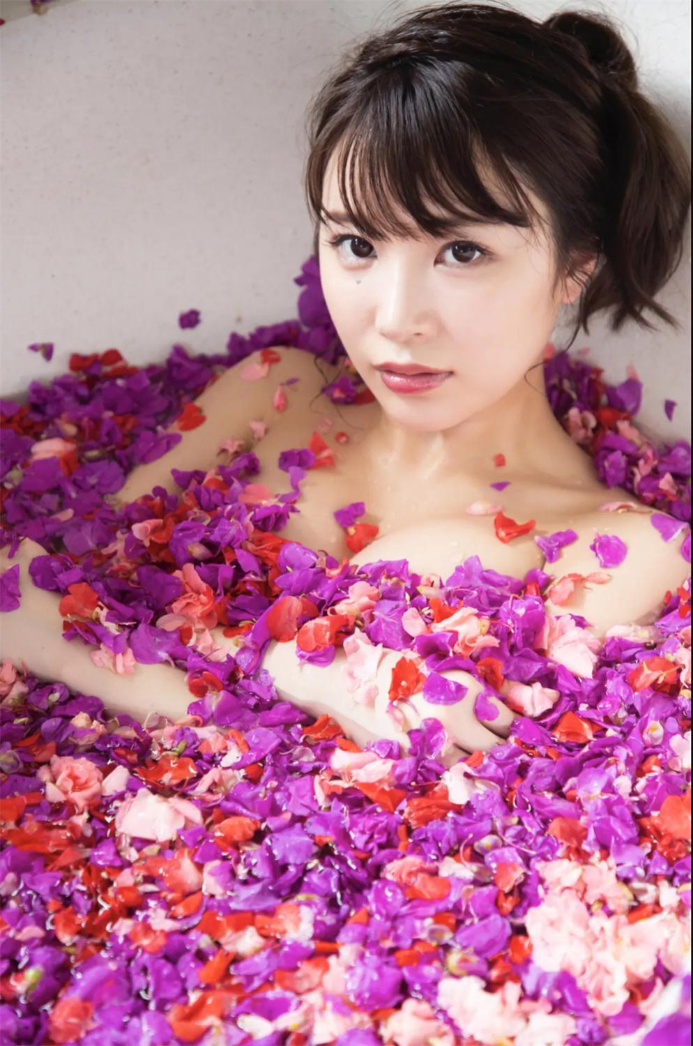 FRIDAYデジタル写真集 海里 元高級デパート受付嬢が脱いだっ-漫画客