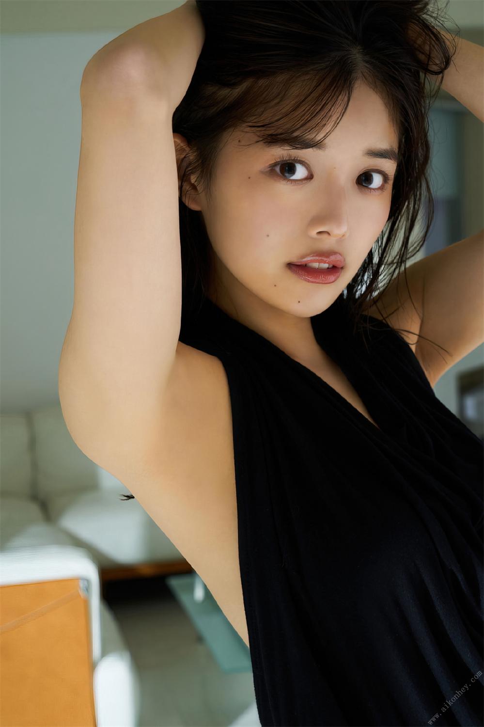FRIDAYデジタル写真集 東宝の新人女優・森日菜美「CUTE＆SEXY」(2020.12.21)-漫画客