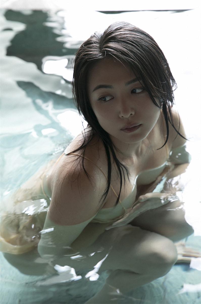 [WPB-net] No.224 Yukie Kawamura 川村ゆきえ – Into ~ 2 parts ~ Into 〜２部作〜 (2018-11)-漫画客