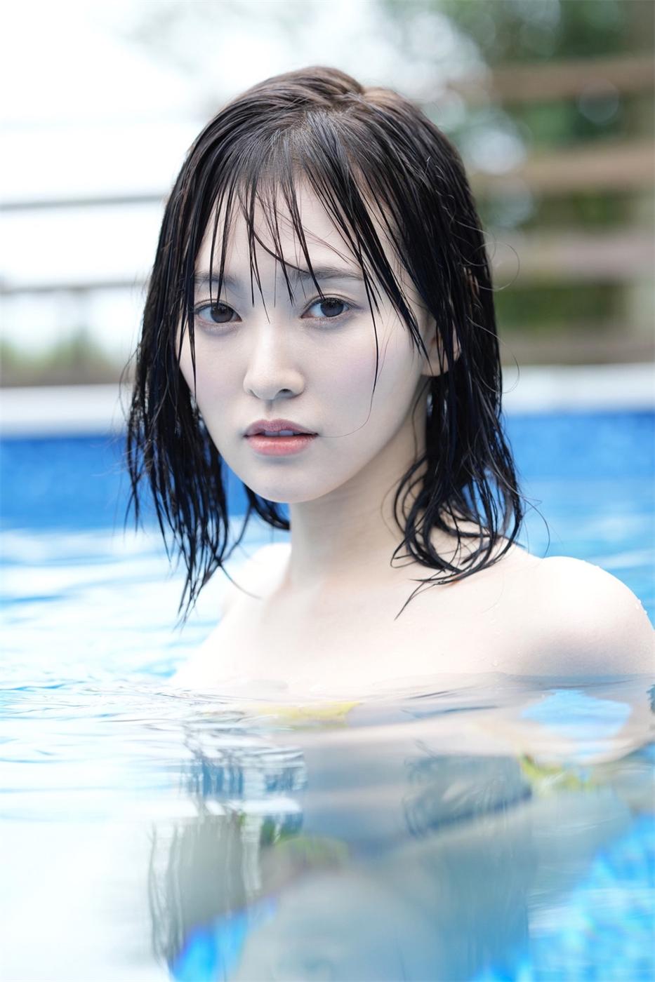 兒玉遥 写真集 『 Stay 25 』 (2022.11.25)-漫画客