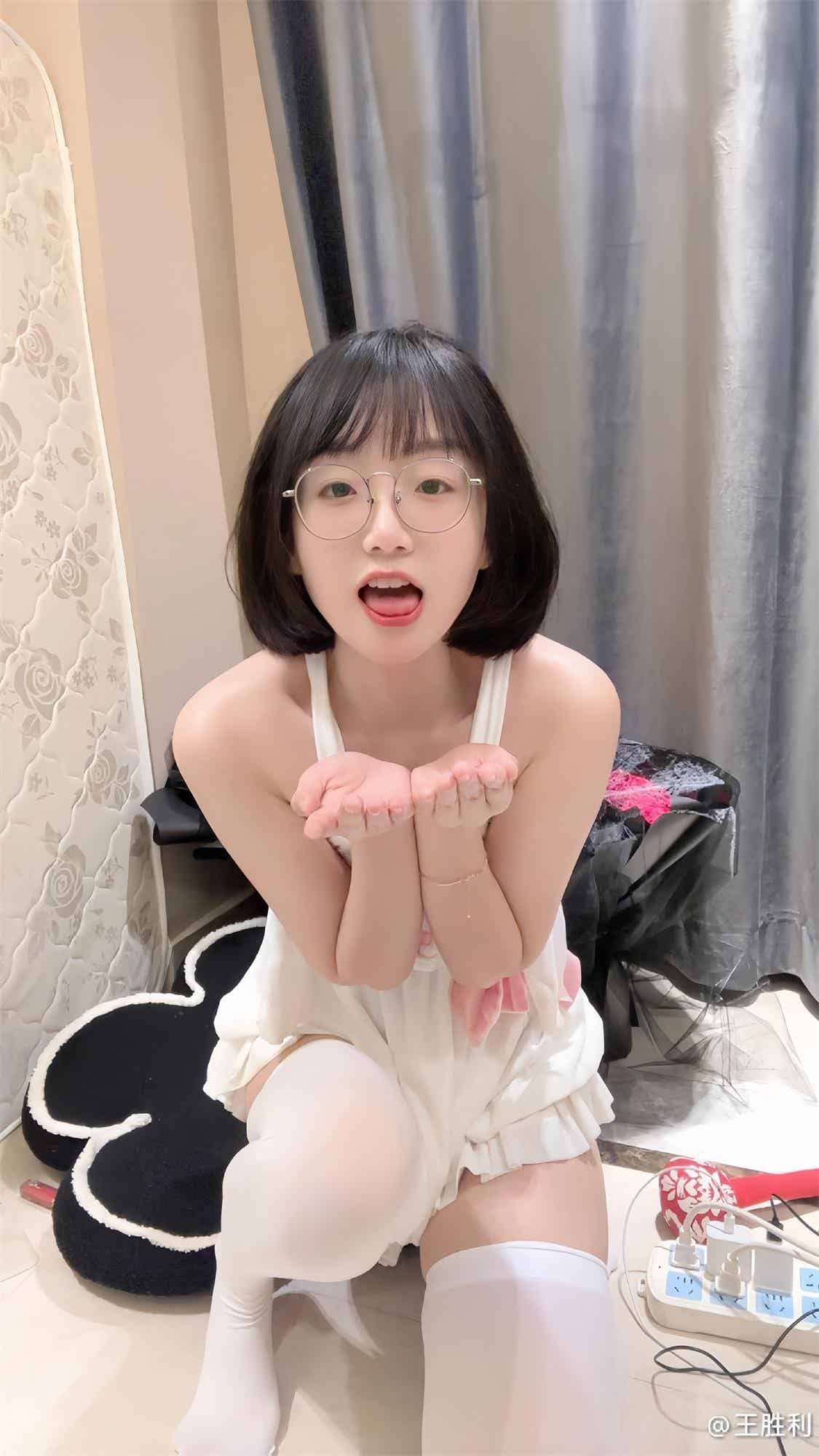 胜利的小生活-微密圈套图&视频合集[持续更新]