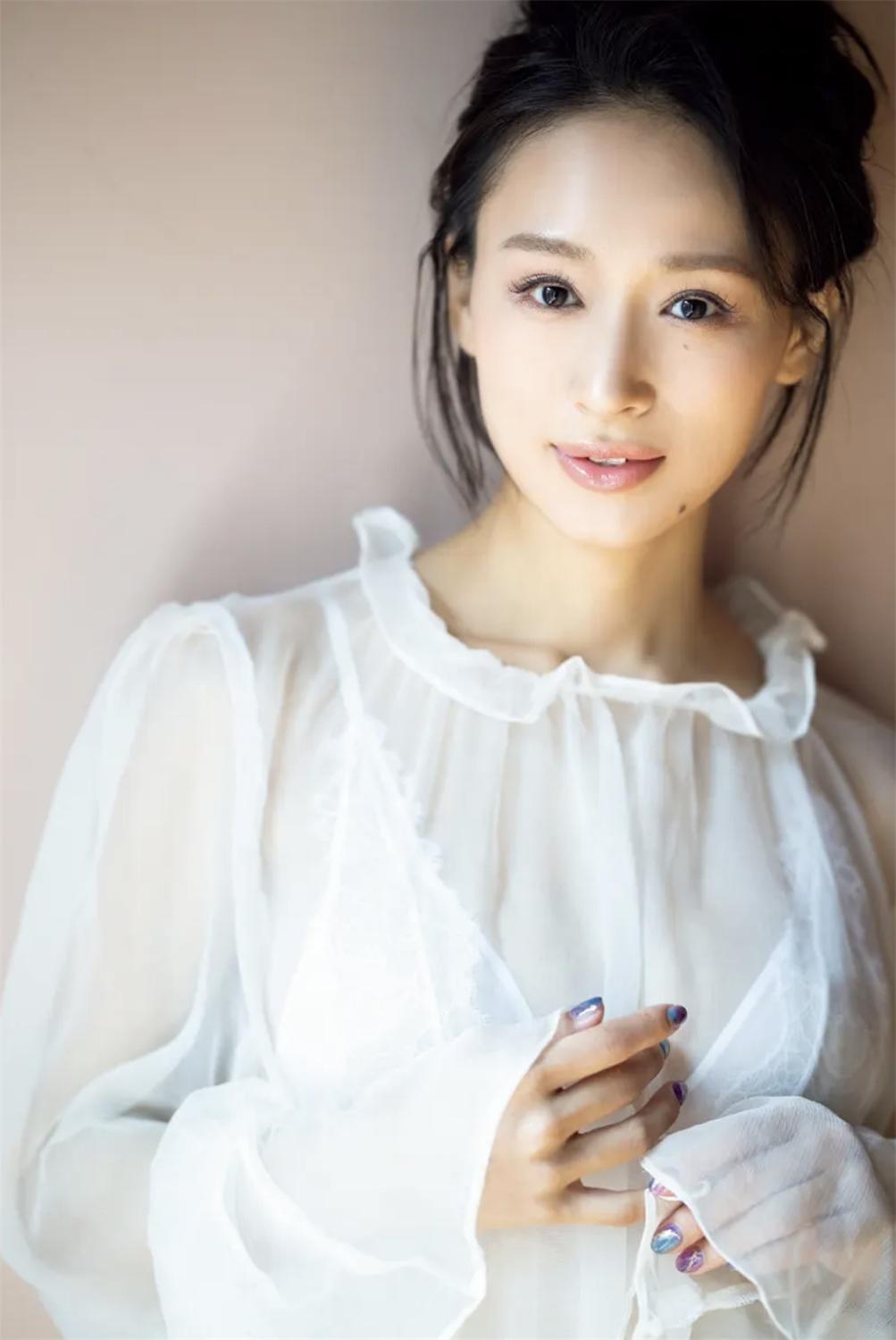 [FRIDAY] 2023.04.19 フミカ 女優エロスの最高峰-漫画客