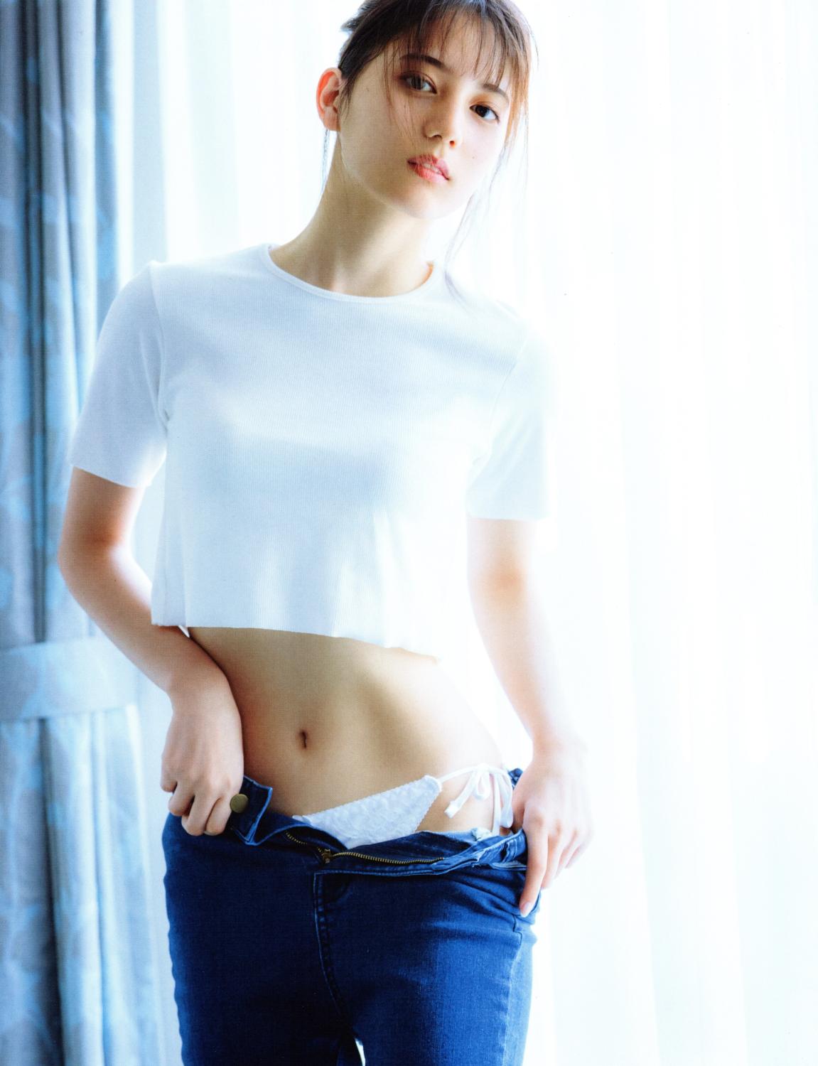 Nao Kosaka 小坂菜緒 1st Photobook – Who are you 君は誰 (2021-06-29) (Canon scan)-漫画客