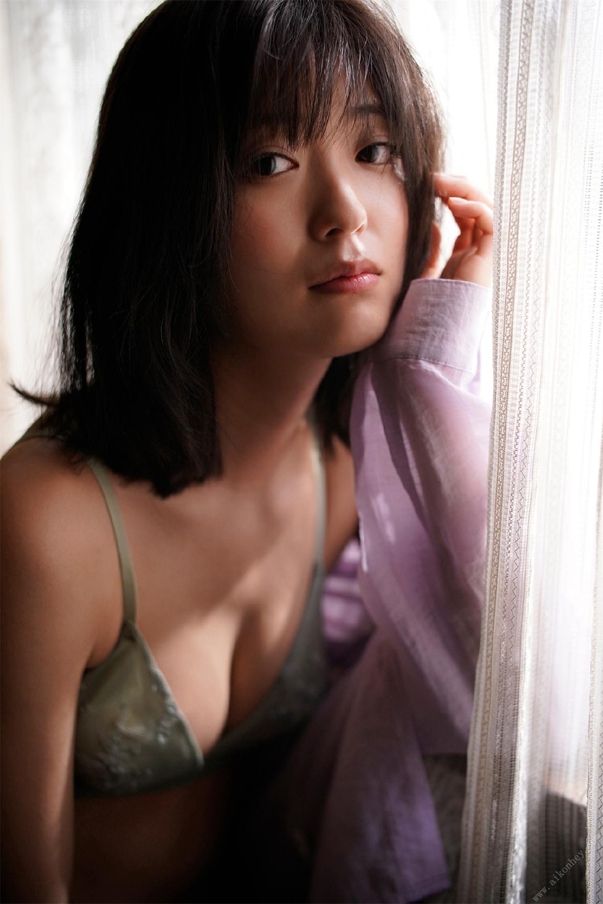 FLASH数字写真集 工藤美桜 初夏の艶-漫画客