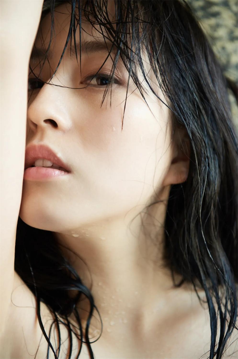 FRIDAYデジタル写真集 薄井しお里 ノーパン女子アナウンサー VOL.01-漫画客