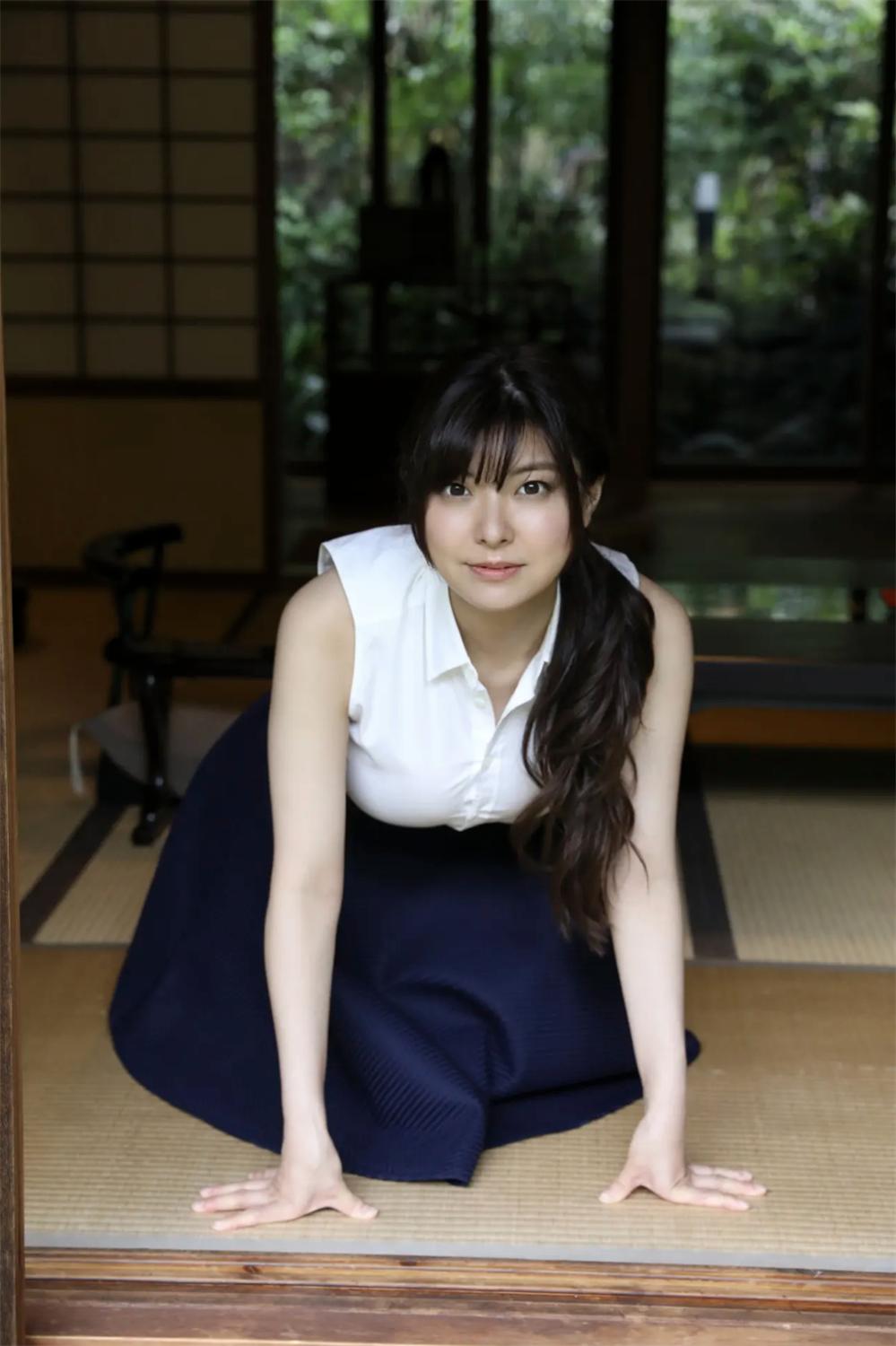 FRIDAYデジタル写真集 花井美理「解禁！Ｈカップ裸身 VOL.03」-漫画客