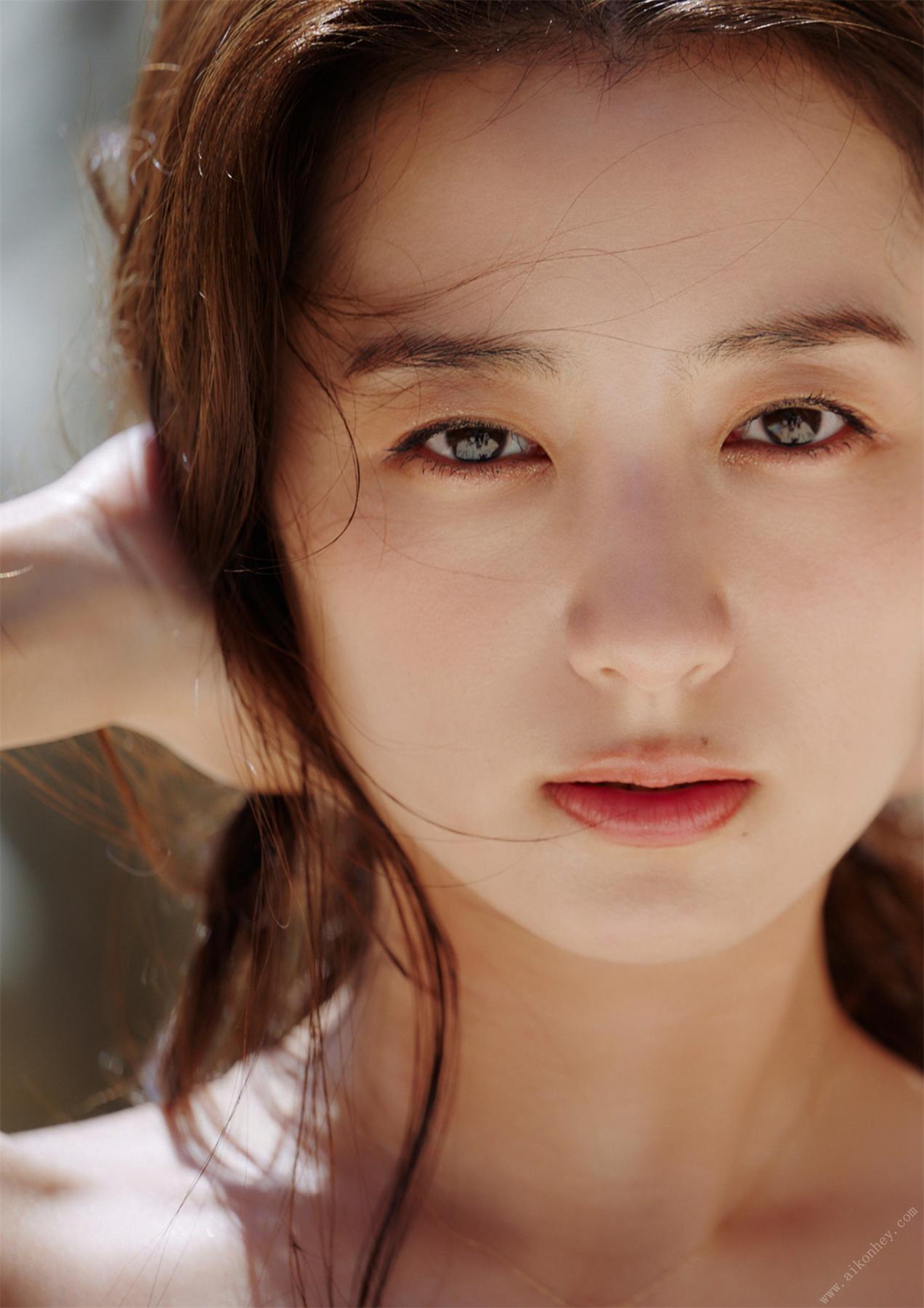 高田里穂写真集「完成された未完成　アナザーエディション」 週プレ PHOTO BOOK  2022.10.31-漫画客